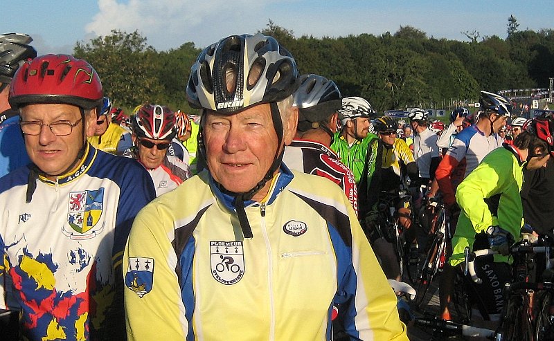 2011-08-26 04 05 Rando Plouay Attente du depart des parcours cyclotouristes.JPG